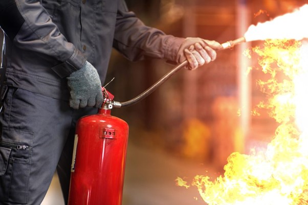 Cần học cách sử dụng bình chữa cháy đúng kỹ thuật
